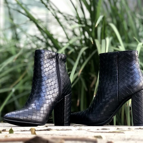 NEW Black Braided Weave Embossed Woven Pointy Toe - Picture 12 of 12